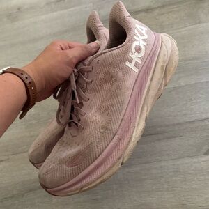 Hoka Pink Clifton 9 Size 9.5